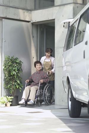 近くで審美歯科を利用できるメリット